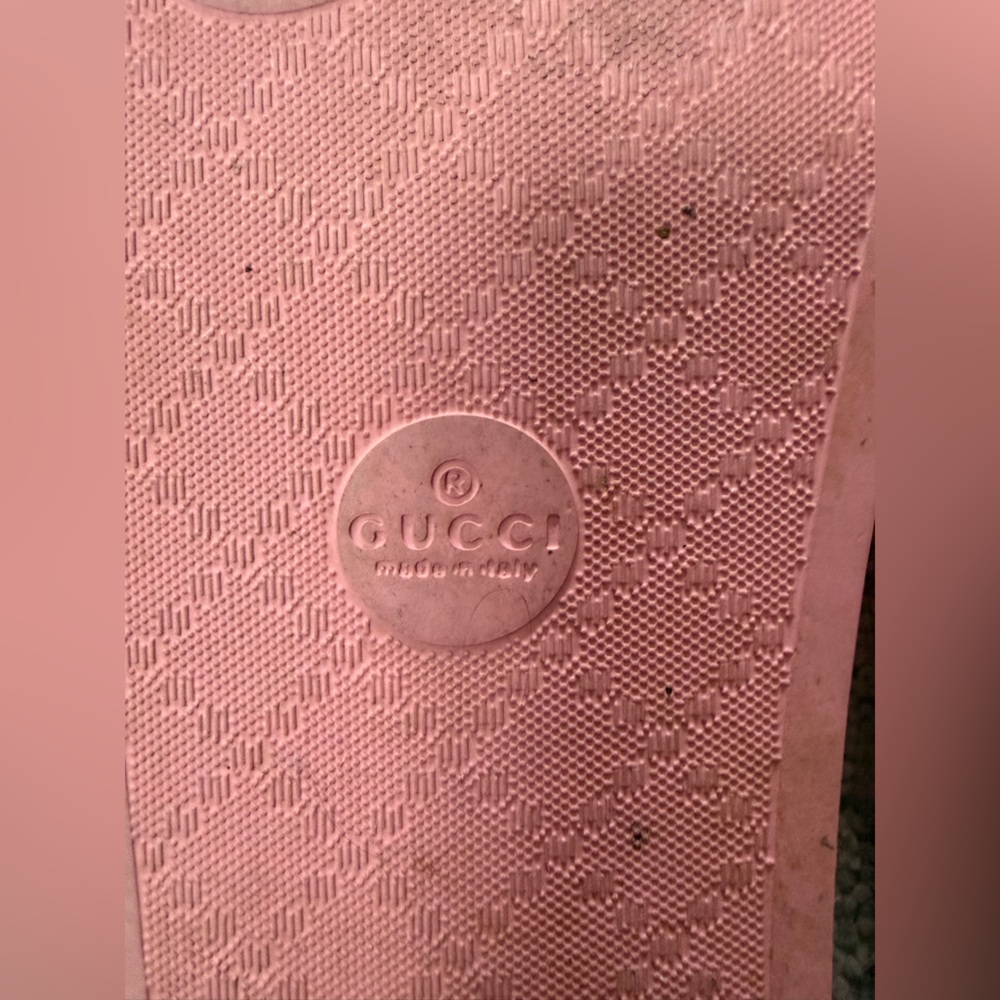 Gucci Embossed Pink Slides - Picture 9 of 10